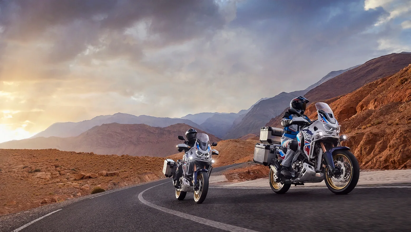 CRF1100L Africa Twin — detalhe_Africa_twin_guidao_0
